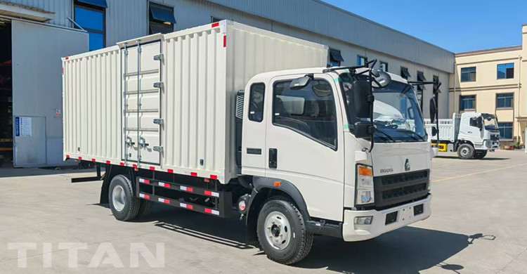 Howo 4x2 Light Cargo Box Truck for Sale in Ghana