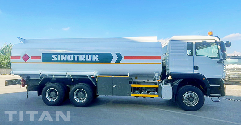 Sinotruk Howo Fuel Tank Truck will be sent to Ghana