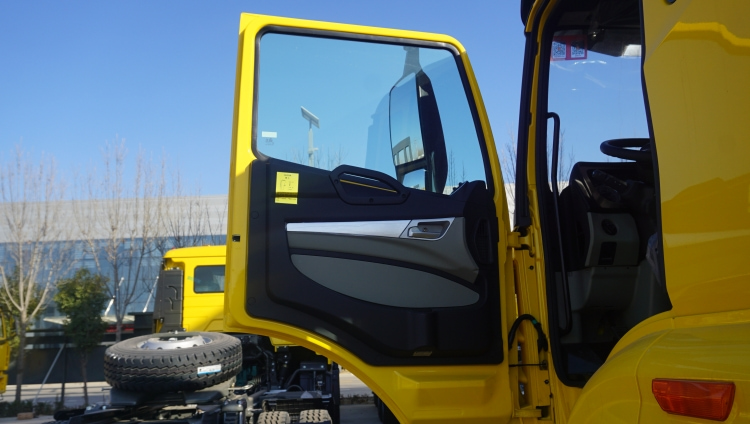 Brand New Howo Trucks Price in Ghana | Howo N7 Tractor Head | Howo New Model