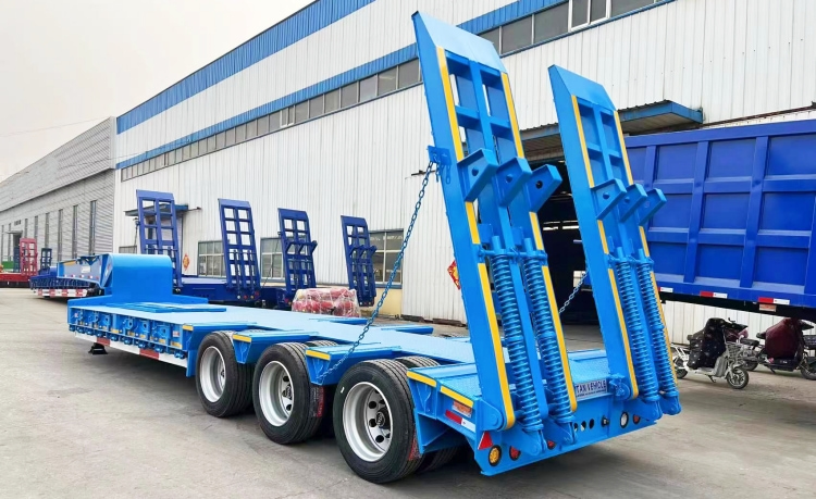 Multi Fuction 80 Ton Heavy Duty Equipment Low Bed Trailer for Sale in Ghana