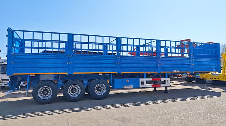 China Livestock Flatbed Fence Semi Trailer for Sale in Ghana