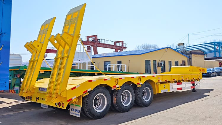 Tri Axle Low Bed Trailer Price for Sale in Ghana