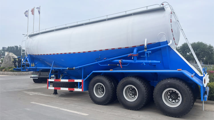 45 CBM Pneumatic Cement Tanker Truck Trailer in Ghana
