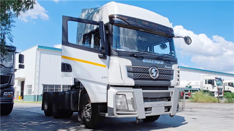 Shacman X3000 Truck Head 6x4 for Sale In Ghana