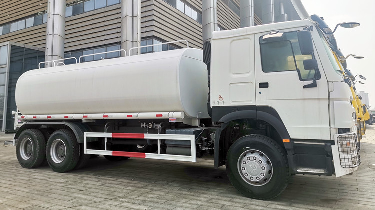 Refurbished Used Howo Water Tanker Truck Price in Ghana